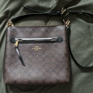 COACH Black Leather Tote Bag - classic brand print